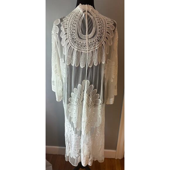 Off White Lace Kimono Vintage Look Embroidered Cloak Beach cover up one size - Picture 5 of 7